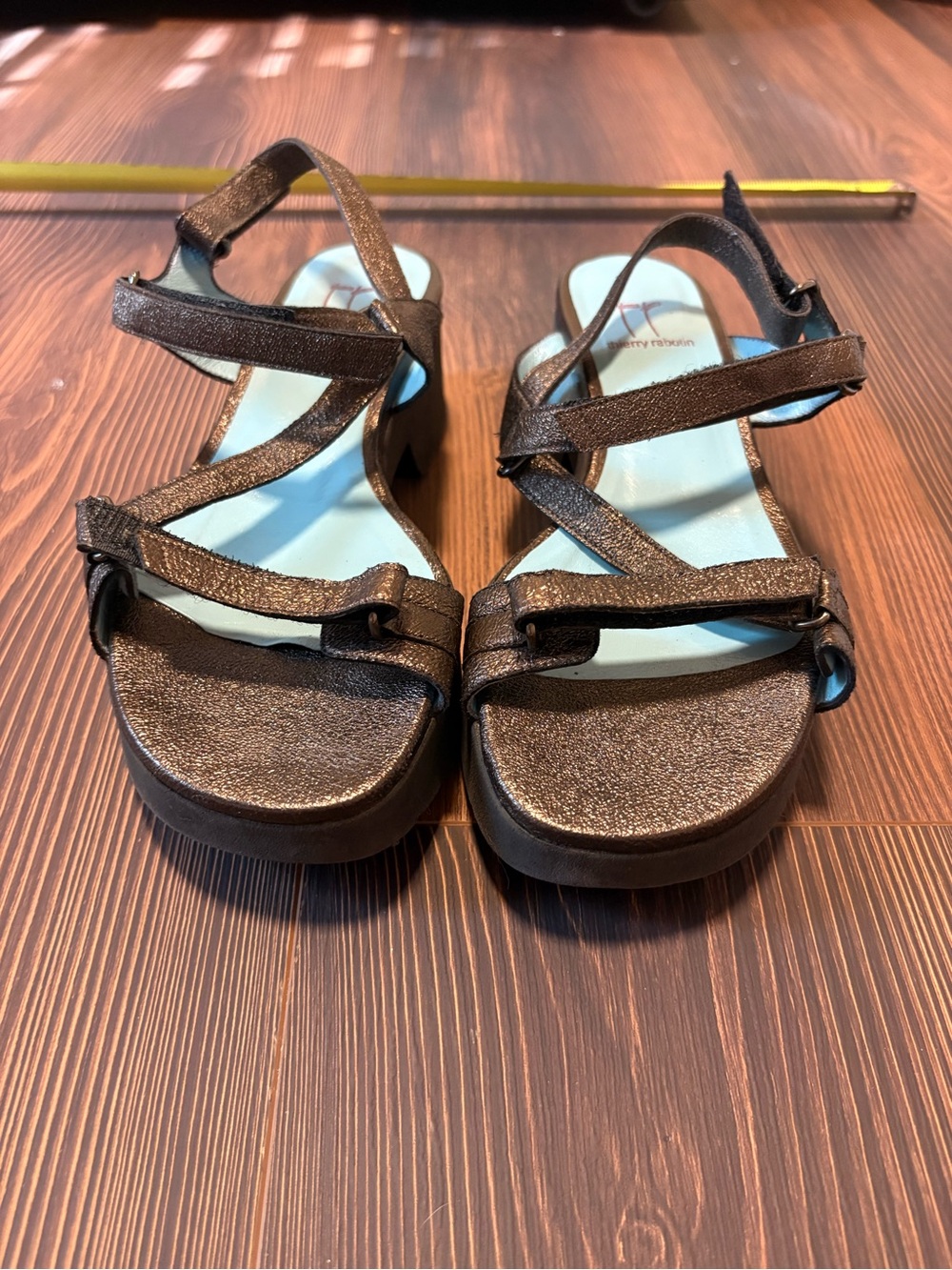 Thierry Rabotin size 6 wave sandals